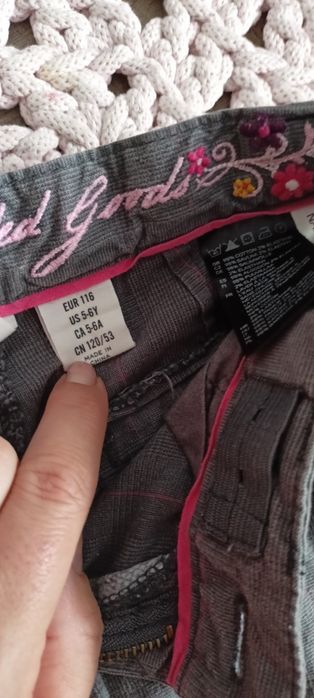 Spodenki dla dziewczynki rozmiar 116