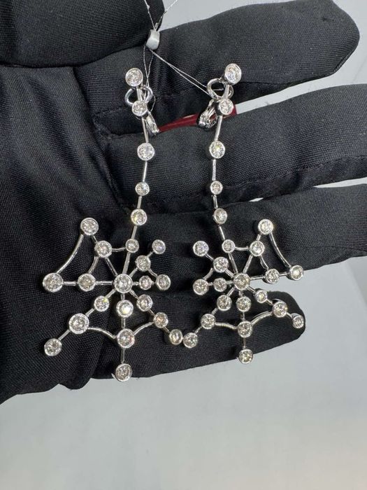 Золоті сережки 750 проби з натуральними діамантами 5.5 карат.