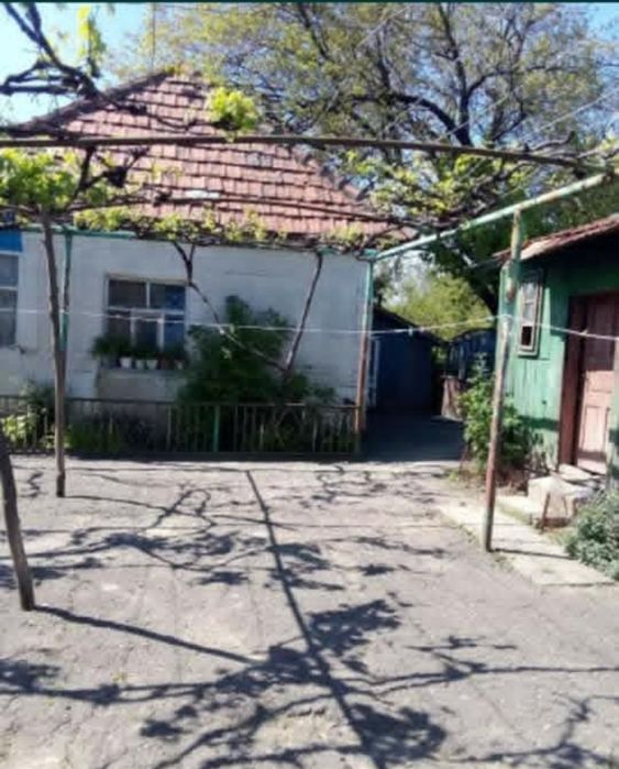 Продам будинок під лісом , може бути дача