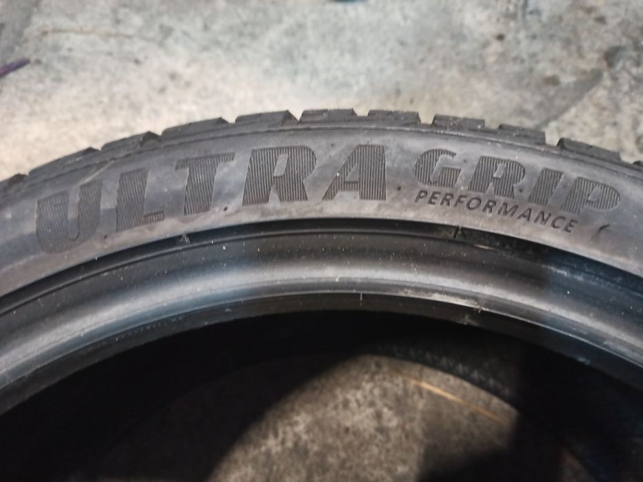 245 40 r18 97V Goodyear Ultra Grip Performance para zima wymiana