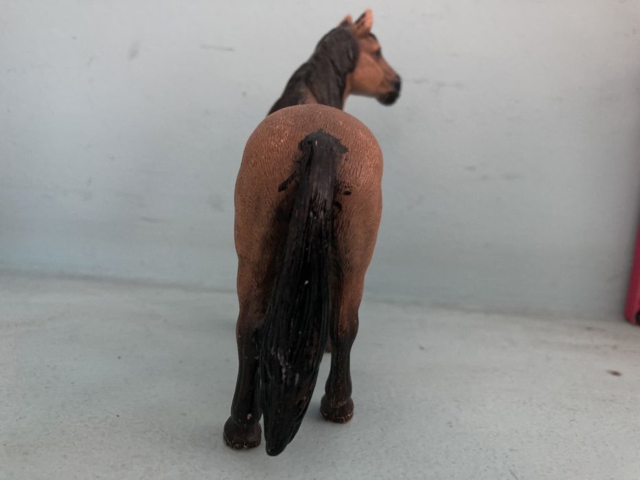 figurka klaczy schleich