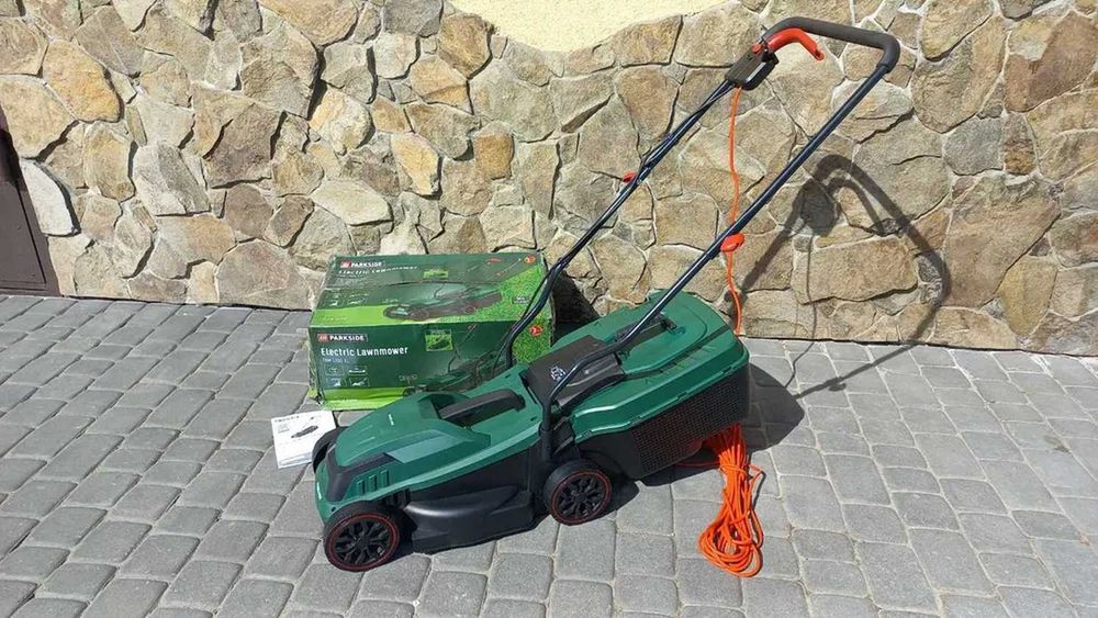 Розпродаж! Електричні газонокосарки Parkside 1200 Вт  (32 см)  Электрическая газонокосилка