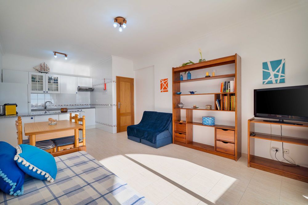 Apartamento T1 com Vista Mar e Piscina perto da Praia
