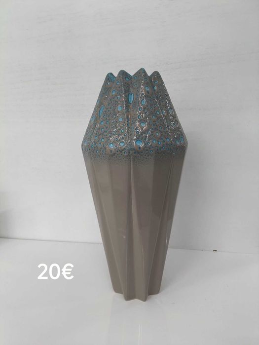 Peça de louça decorativa