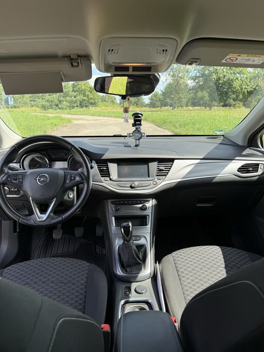Opel Astra K zadbany