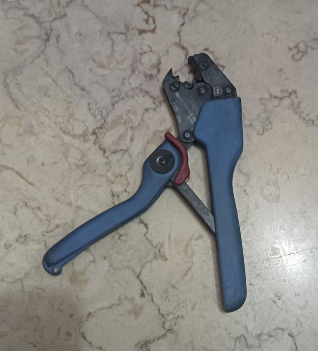 Alicate Harting e outros