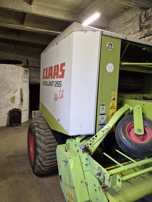 Прес- подборщик Пресс-підбирач John Deere  Claas 
Deere 332, 332а Джон Дір