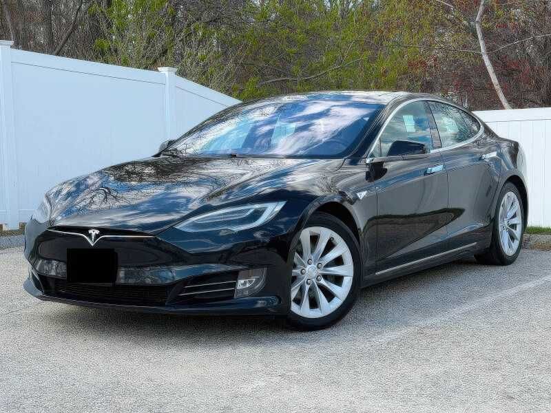 2016 Tesla Model S 90D