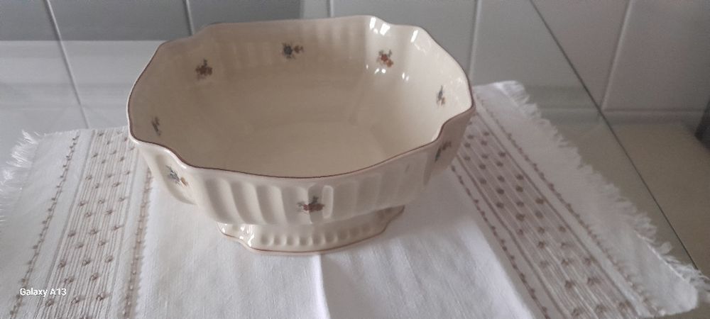 Taça grande ou terrina com 3 pratos de doce Vista Alegre