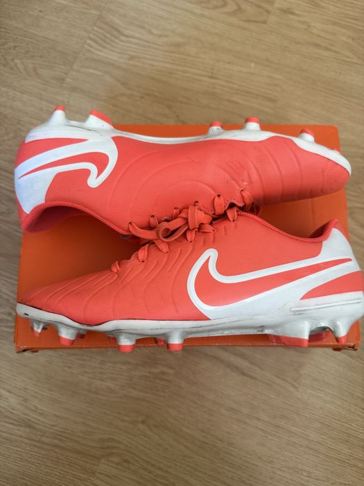 Nike Legend 10 Club rozmiar 40,5