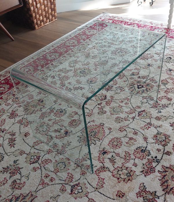 Mesa em vidro muito versátil! Medida  60*40