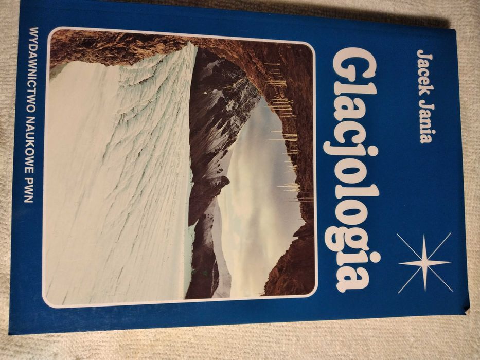 Jedyny polski podręcznik "Glacjologia" 359 stron plus zdjęcia.