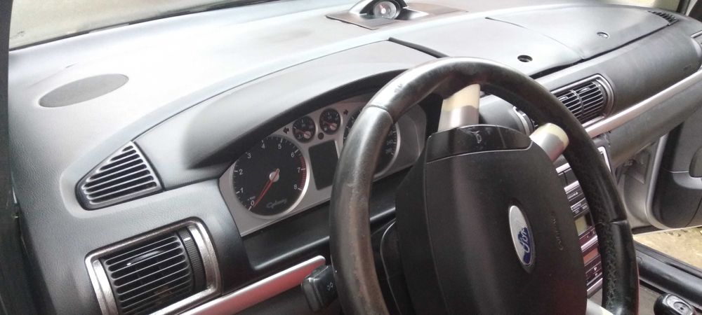 Ford Galaxy (мінівен)