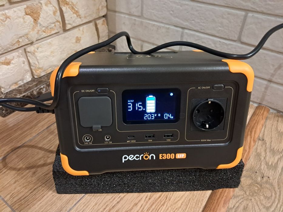 Зарядна станція Pecron E300LFP