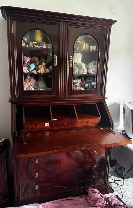 Conjunto de mobília de quarto em Mogno