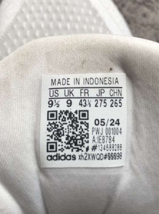 Кросівки Adidas 43 білі.