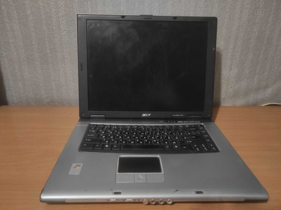 Ноутбук Acer travelmate 2490