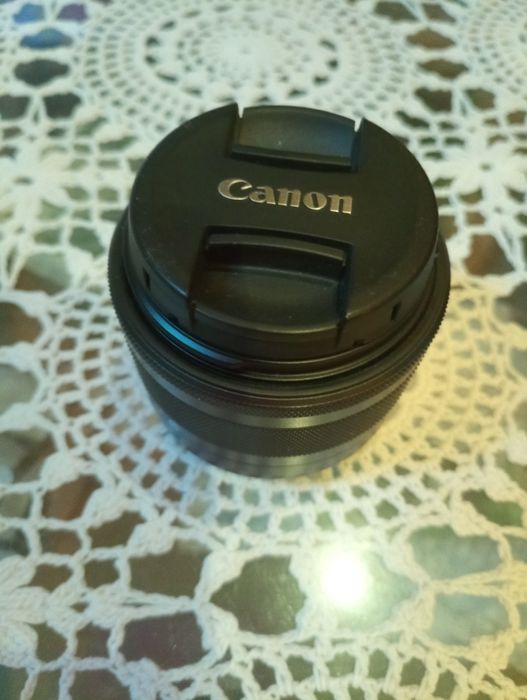 Продається об'єктив до фото відео камери Canon EOS  M50