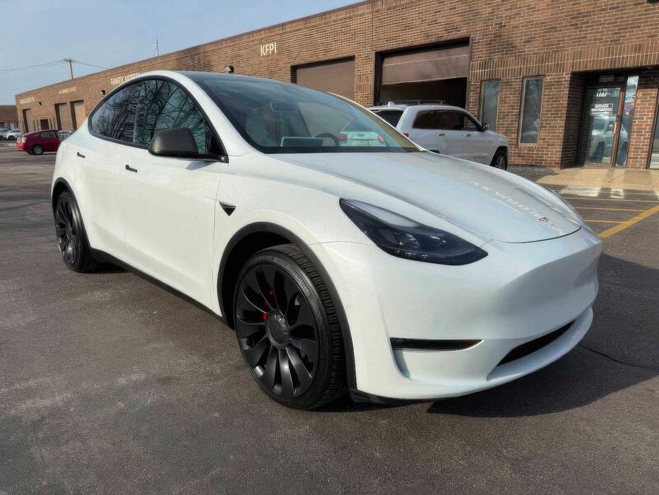 Tesla Model Y Performance      2022