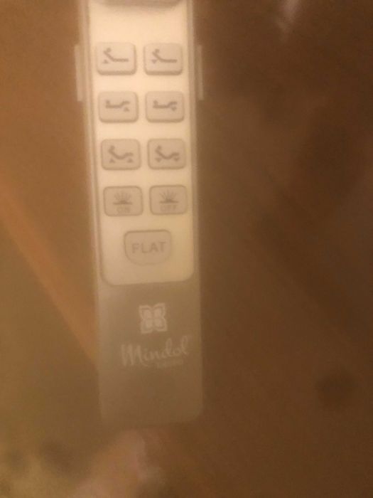 Estrado articulado para cama de casal.