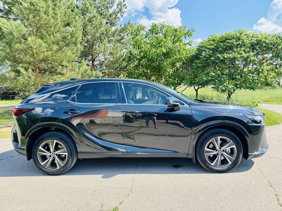 Lexsus RX350 2023рік 2.4 AWD Premium V