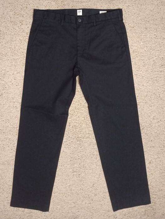 Фірмові чіноси Gap у новому стані