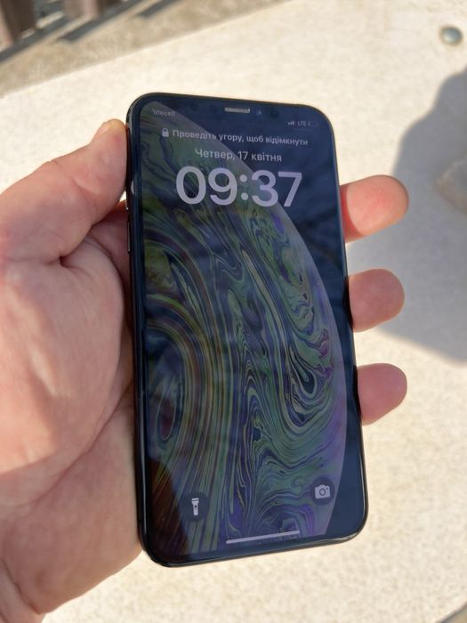 Продам Apple iPhone XS 64gb