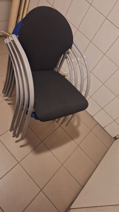 Sprzedam Krzesła  szt. Za  120  zloty  4 st