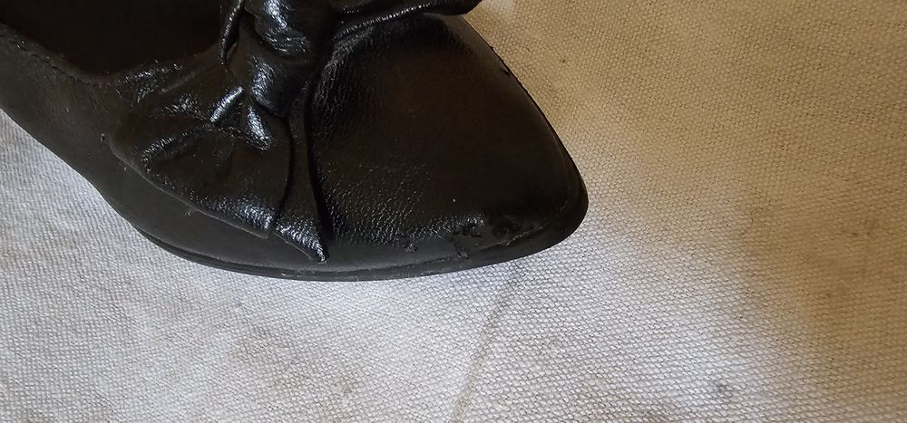 Czarne czółenka na niskim obcasie rozmiar 37