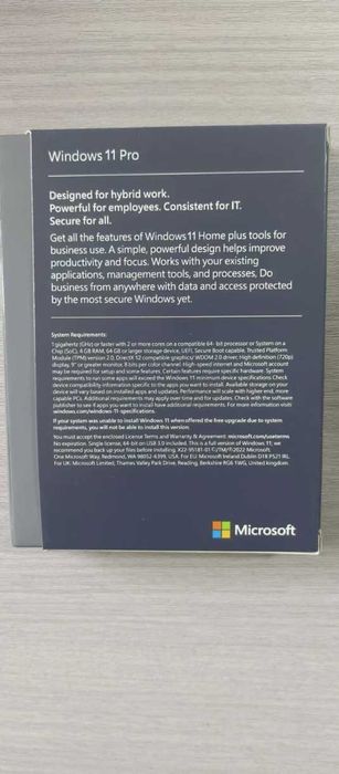 Brand New Microsoft Windows 11 Professional 64-bit USB Stick + KEY sticker