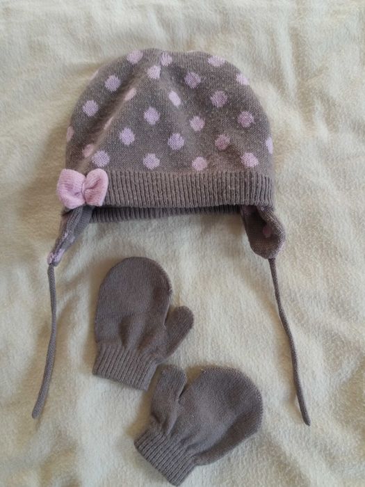 czapka zimowa ocieplana polarem+ rękawiczki 6-12 m-cy, w grochy