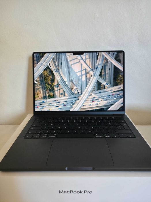 Macbook Pro M4 16GB 1TB Preto sideral