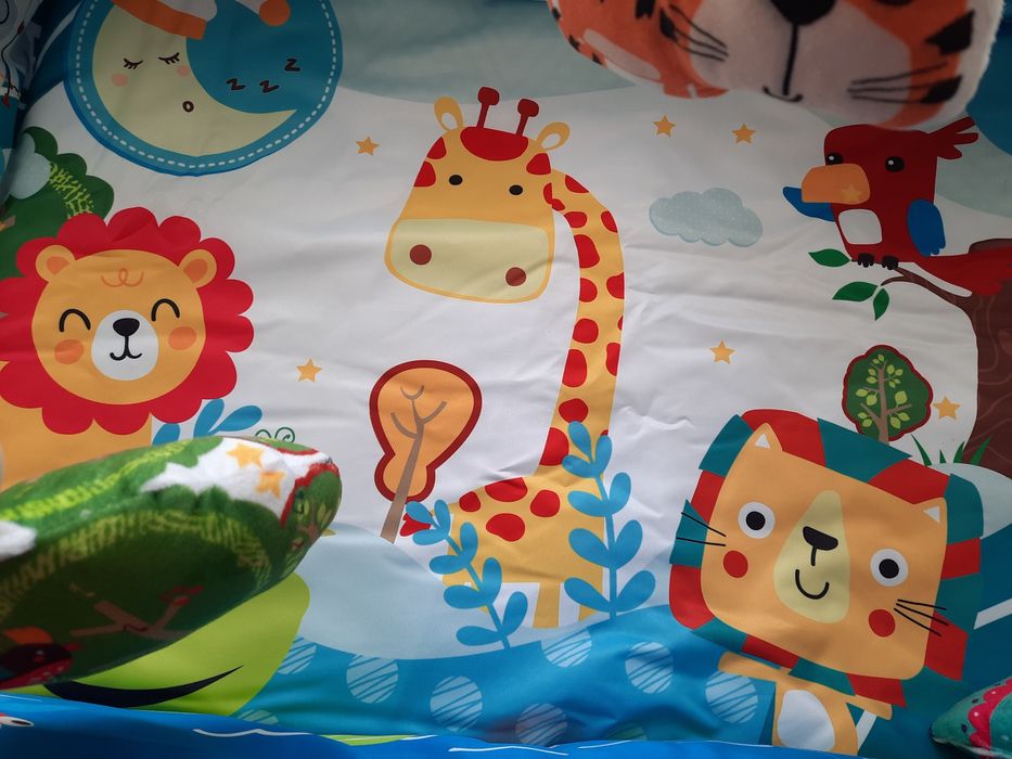 Розвиваючий килимок для дітей. Манеж