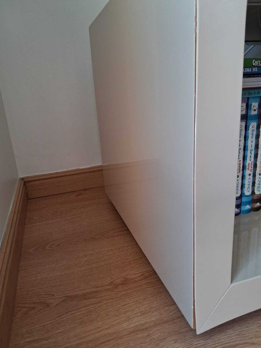 Mobiliário de Sala Completo (13 Peças) – Design Moderno Lacado/Nogueira