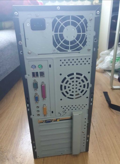 Retro PC Windows XP + Monitor Dell + Zestaw części LGA775 DDR3