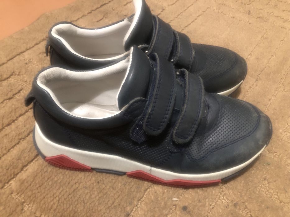 Демісезонні шкіряні кросівки 33 р( 22см. )