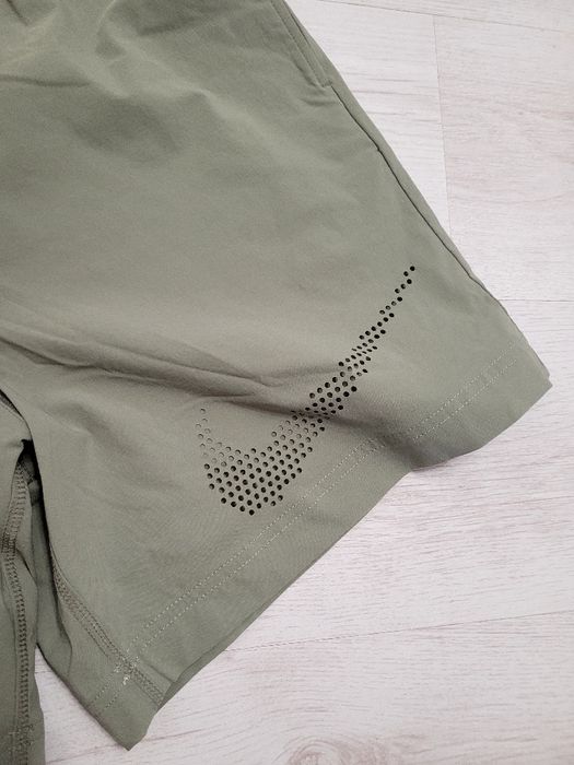 Шорти NIKE Sportswear Tech Woven нові original