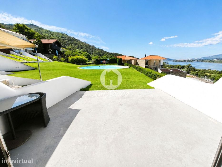Moradia T3 com Piscina ao pé do Rio