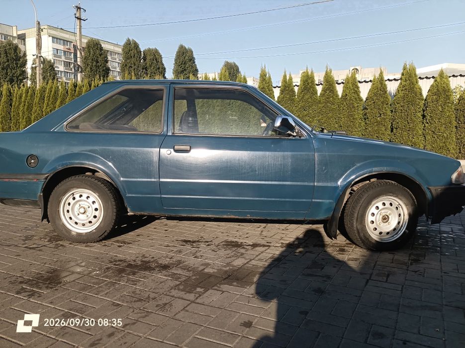 Форд Ескорт 1.6 бензин