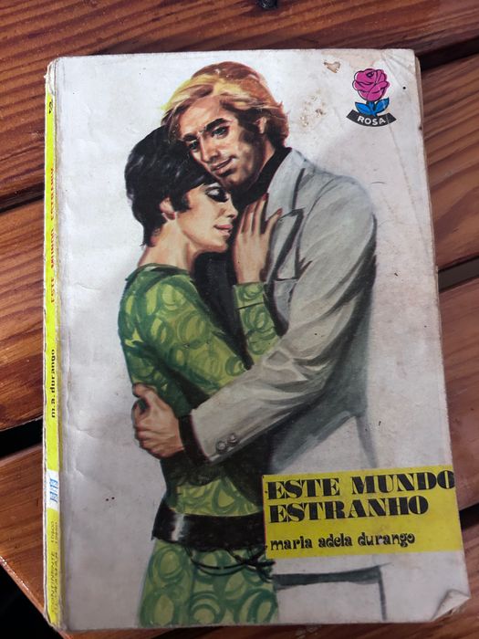 Vários livros antigos