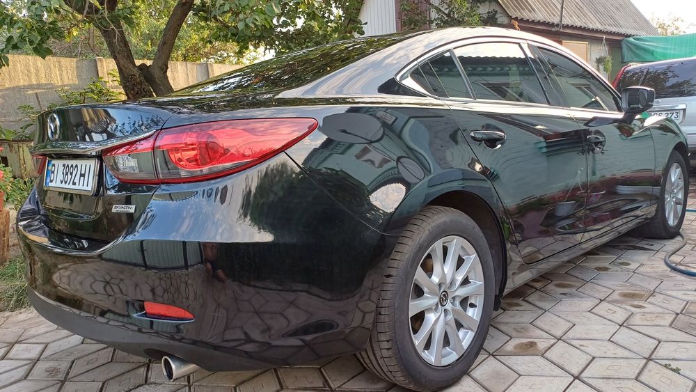 Автомобіль Mazda 6