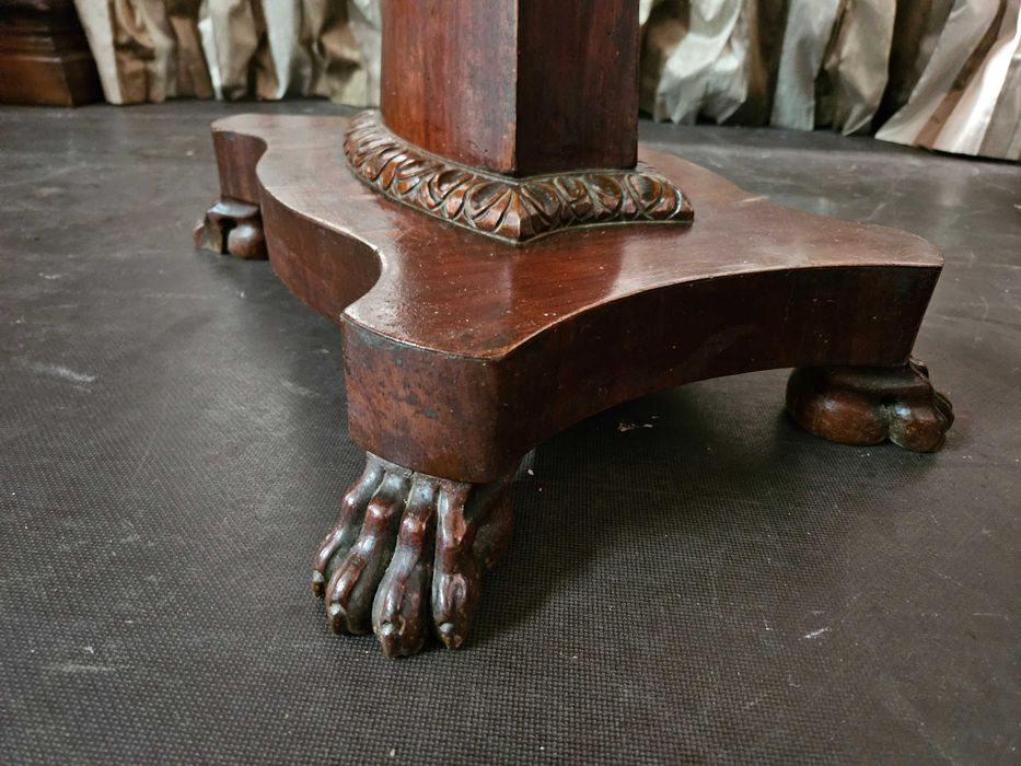 Consola antiga / Mesa de jogo - Bom estado geral
