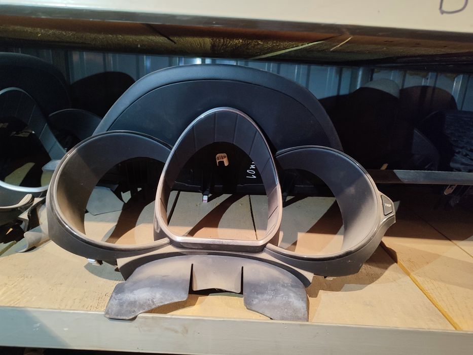 Козирки накладка торпеди на панель приладів Кіа Ріо 3 QB