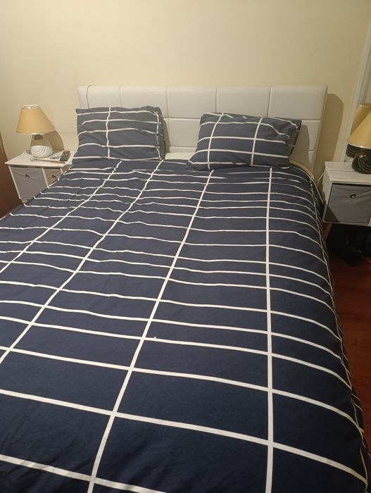 Double bed, wardrobe, kitchen table with 4 chairs, paintings, lamp64752167970817120