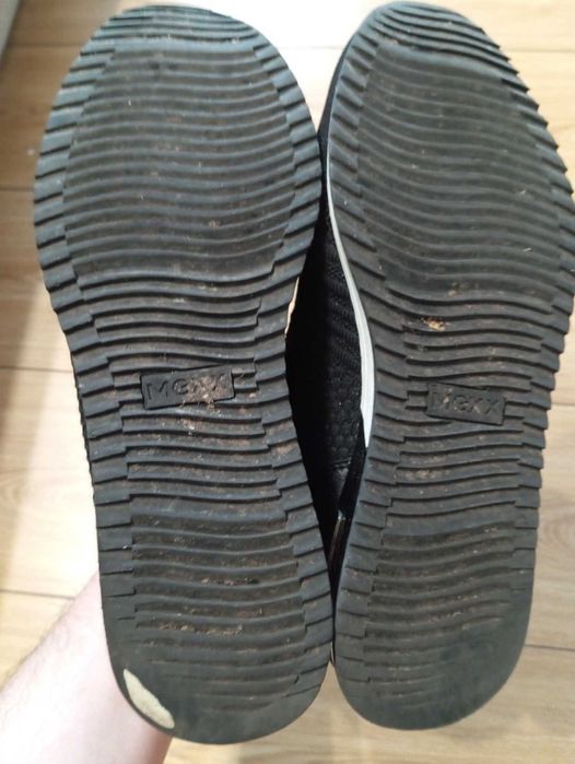 Кроссовки Mexx - Напівчеревик zloty 41р