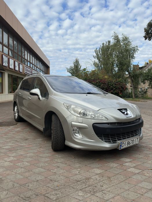 Peugeot 308 SW 1.6 АВТОМАТ! панорама
