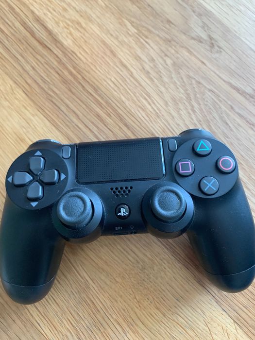 Playstation 4 pro 1 TB