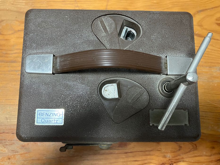 Relógio para registo de pombos