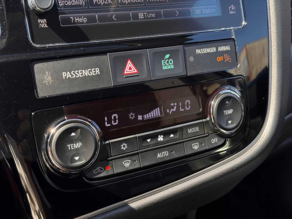 Mitsubishi Outlander Phev      2018