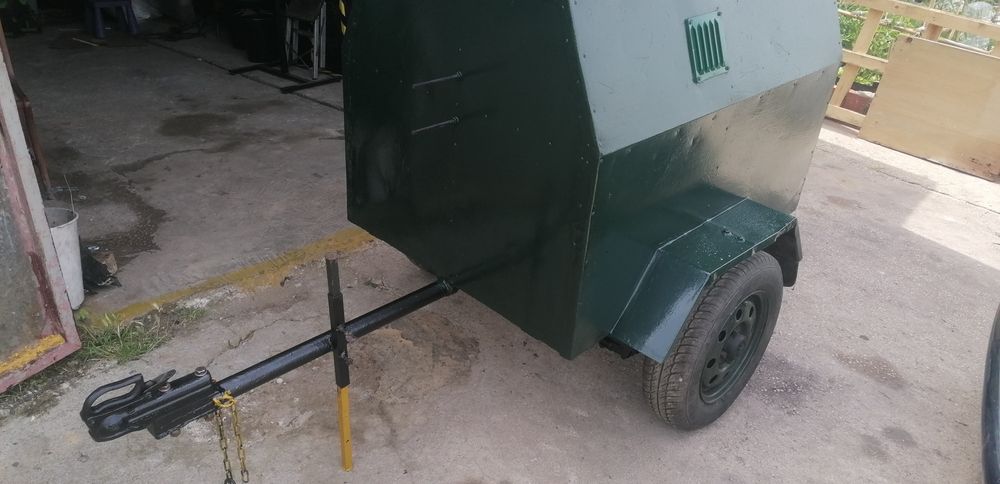 Atrelado (caça , outros afins) mercadorias